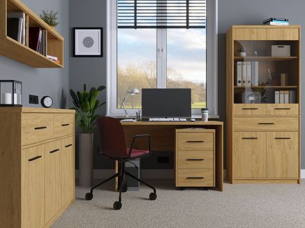 Паві Дитяча дуб кам'яний ВМВ Холдинг фотографія